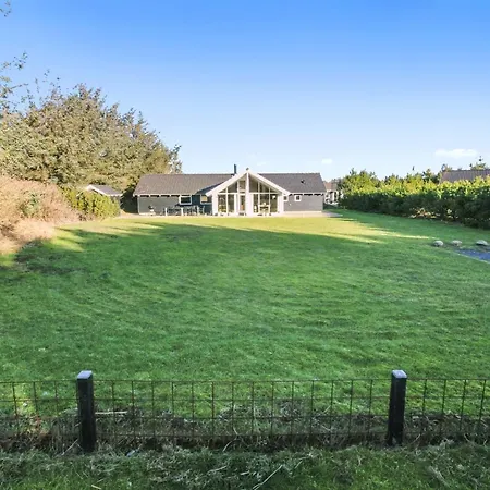 Synnoeve - 550m From The Sea By Interhome * Lokken
